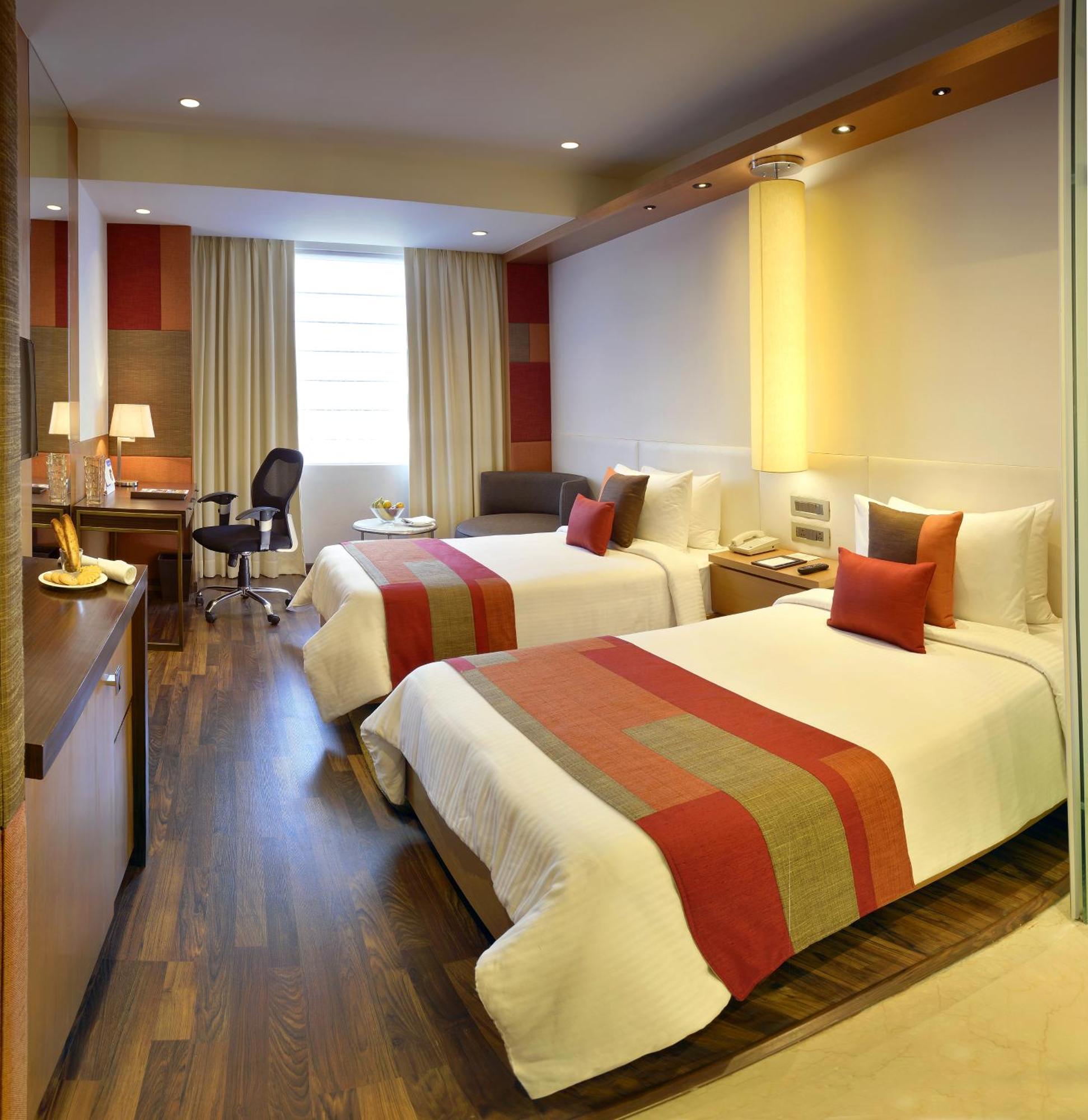 Deventure Sarovar Portico Kapashera, New Delhi Exterior foto
