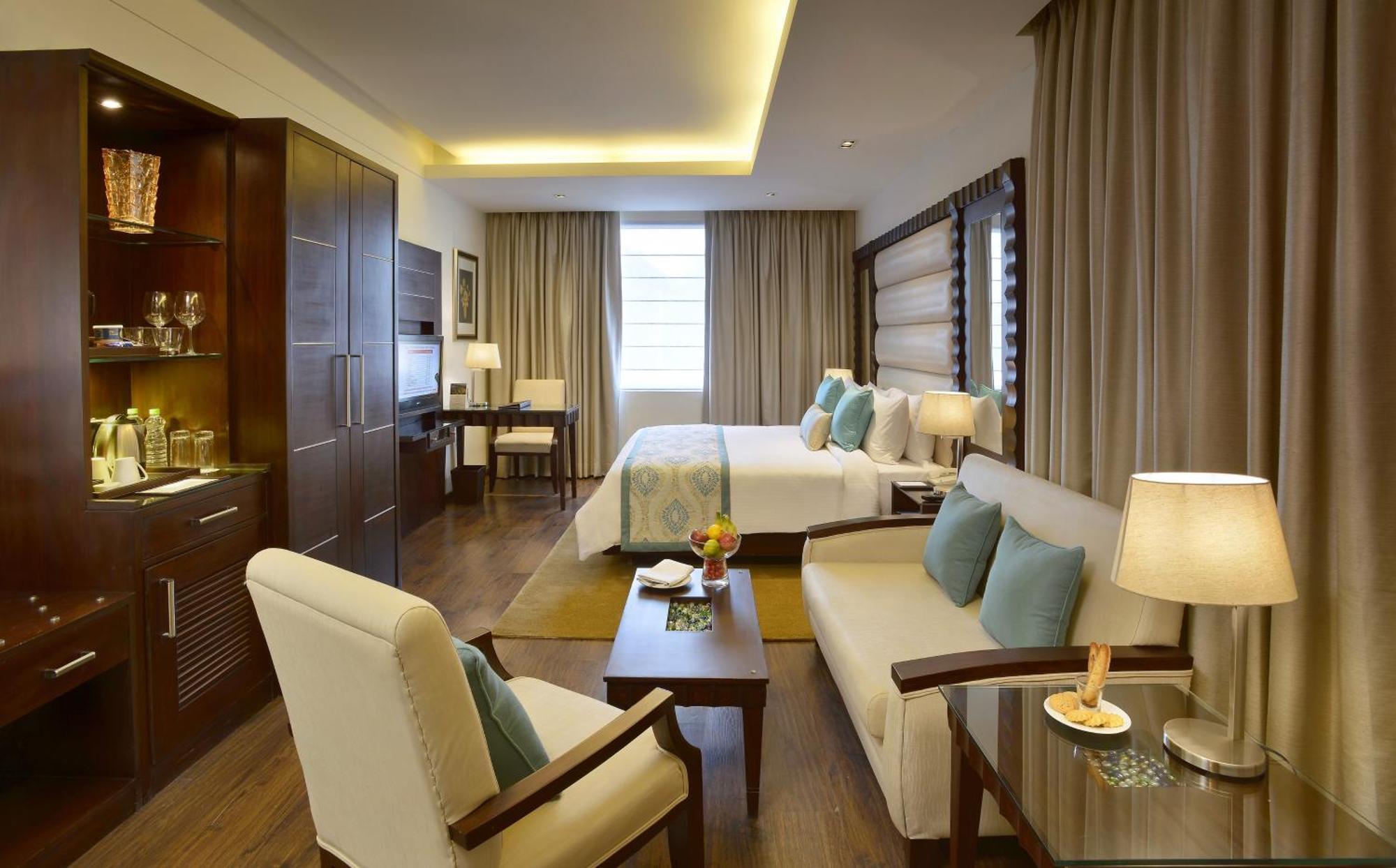 Deventure Sarovar Portico Kapashera, New Delhi Exterior foto